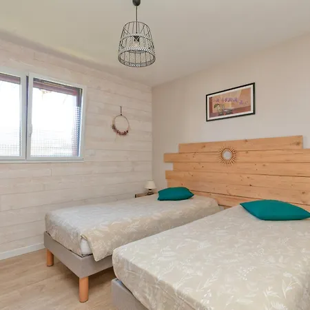 別荘 Le Champ Du Bois Missillac